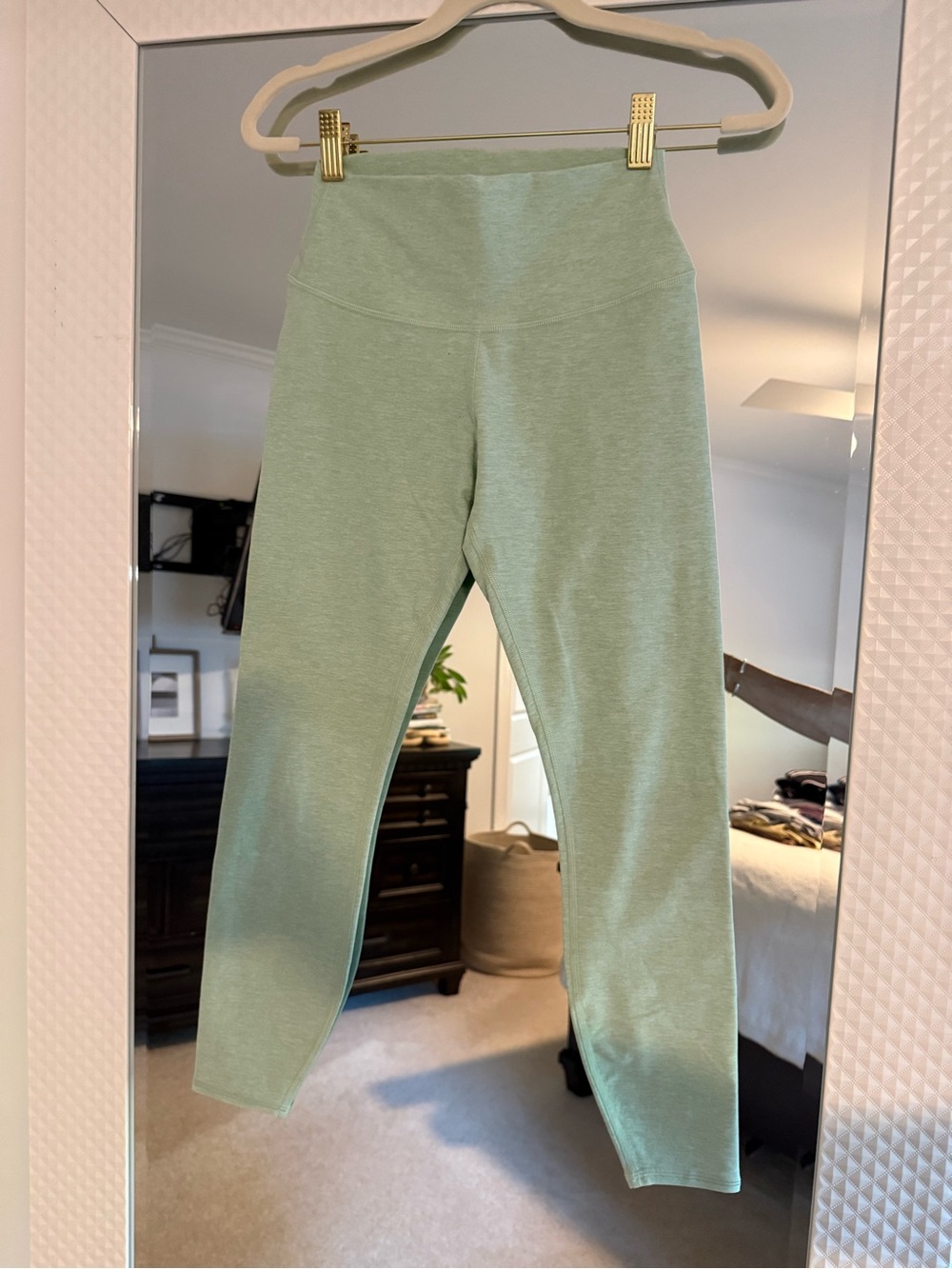 ALO Yoga XS Mint Green Top